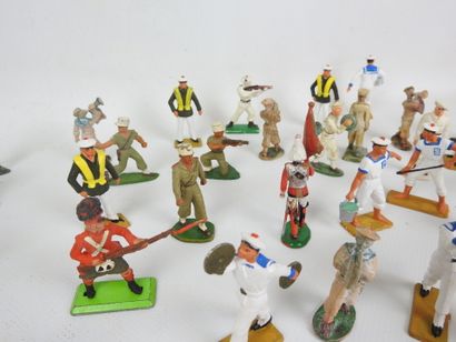 STARLUX - KERALU : Lot de divers soldats...