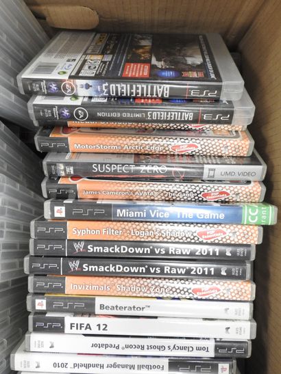 PSP - PS3 : Environ 120 jeux vidéos dont...