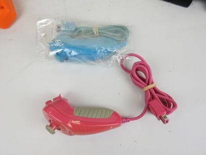 WII : Console mini rouge modèle RVL-201,...