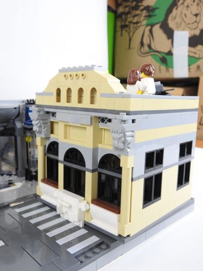 LEGO : Maquette représentant une rue avec...