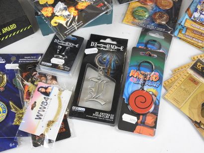 MANGA - FILMS : Lot comprenant mugs, badges,...