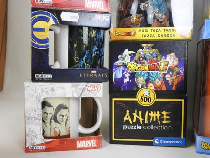 MARVEL - DRAGON BALL Z : Lot comprenant mugs,...