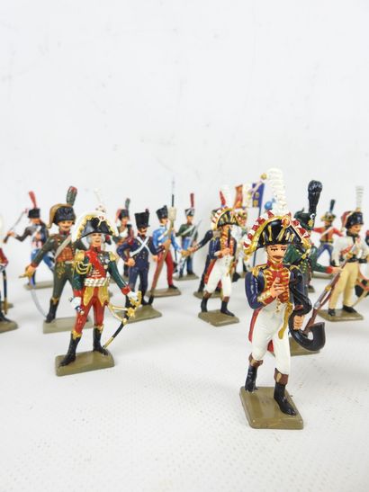 ATLAS : 32 soldats de plomb dont armée Napoléonienne...