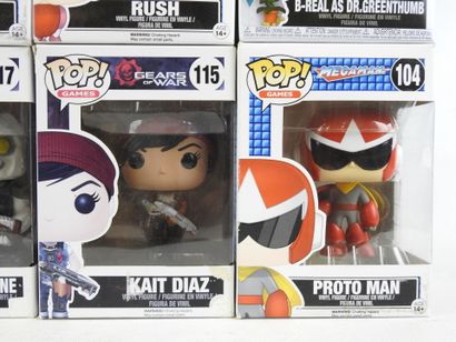 FUNKO POP : 12 figurines de collection de...