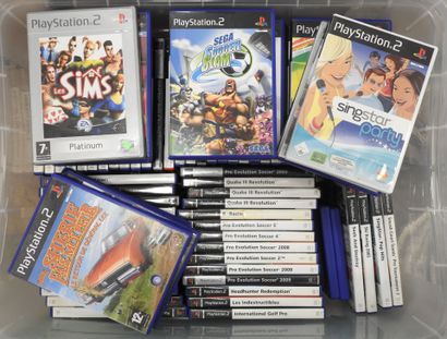 PLAYSTATION 2 : Environ 200 jeux vidéos dont...