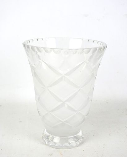 DAUM - NANCY : Vase with flared neck in cut...