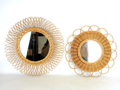 DEUX MIROIRS de forme circulaire ou soleil...