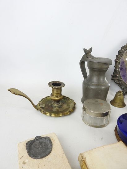 LOT OF VITRINARY OBJECTS including a pewter...