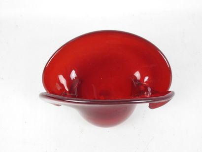 MURANO - OBALL: Free-form red glass vase,...