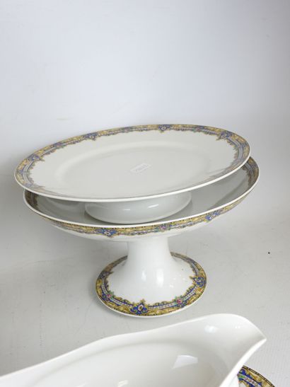 RAYNAUD - LIMOGES : Porcelain dinner service...