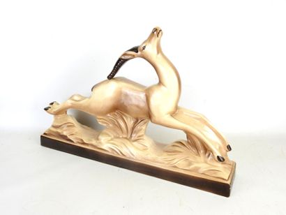 SAINTE RADEGONDE : Antilope. Sujet en céramique...