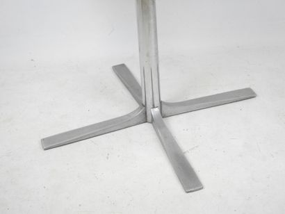 Circular TABLE with Formica top resting on...