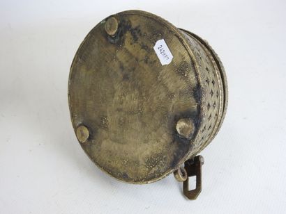 CHINA: Bronze perfume burner decorated with...