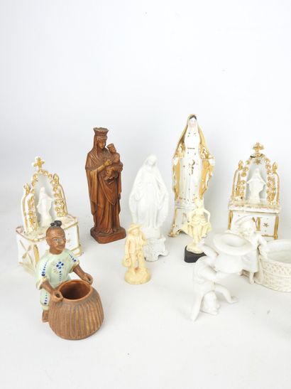 LOT of cookies and porcelain including six...