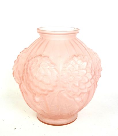 Pierre de CAGNY (XXth) : Ball-shaped vase...