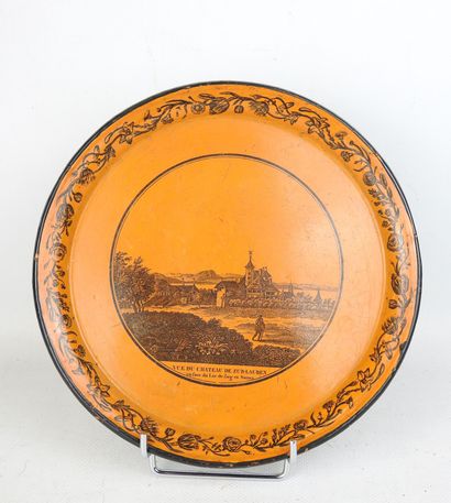 SMALL PLAT in lacquered boiled cardboard...