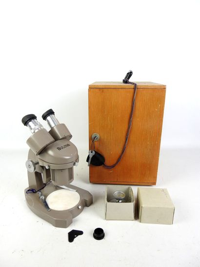 BULOVA: Microscope in grey lacquered metal....