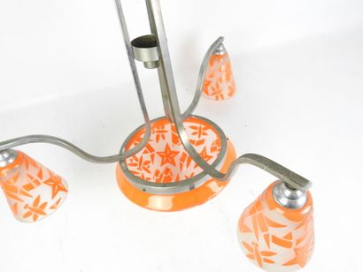Three-light metal chandelier, three tulips...
