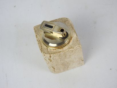 Cerri NESTORE : Briquet de table en travertin...