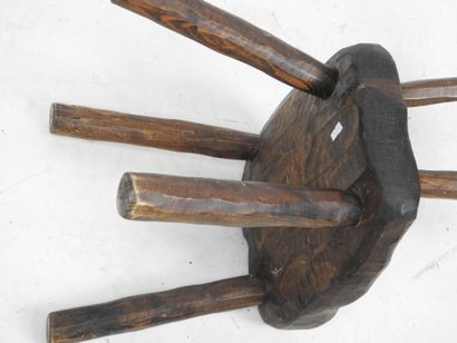 BRUTALIST CHAIR in stained wood. H.71 - L....