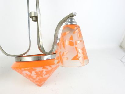 Three-light metal chandelier, three tulips...