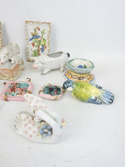 LOT of zoomorphic porcelains including birds,...
