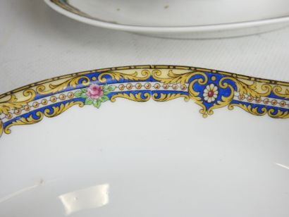RAYNAUD - LIMOGES : Porcelain dinner service...
