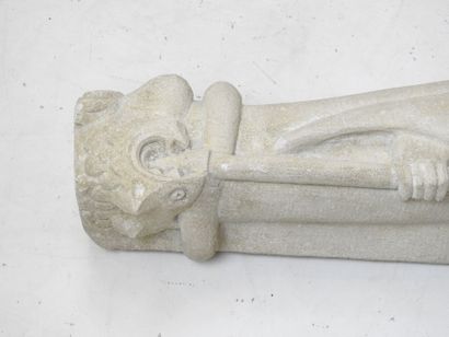 Marc HENARD (né en 1919) : Statue en pierre...