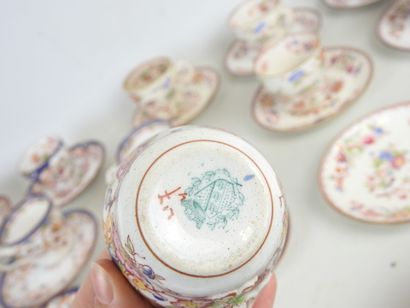 SARREGUEMINES: Large lot of earthenware cups...