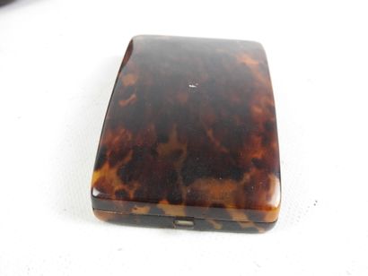 Tortoiseshell cigarette case. 13 x 7.5 cm....