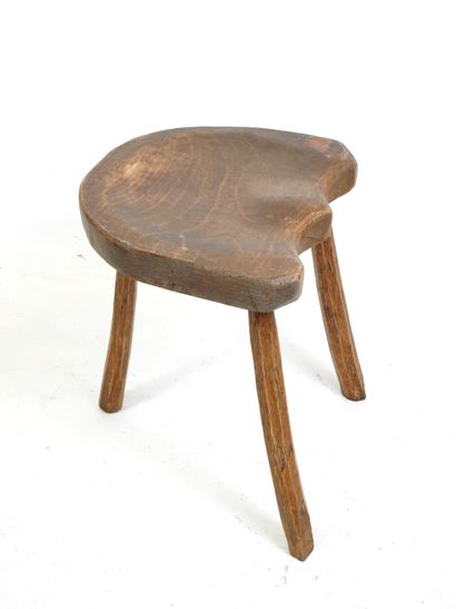 TABOURET brutaliste tripode en bois naturel....