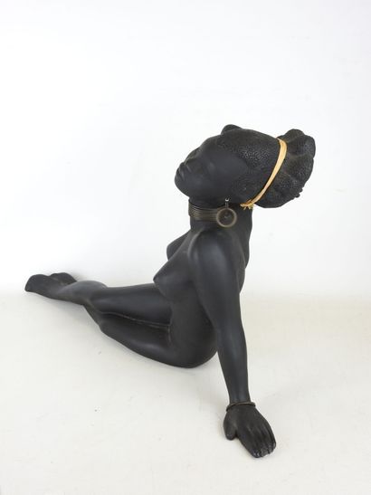 NU africaniste. Black ceramic subject with...