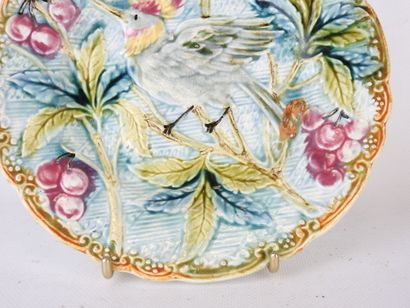 WASMUEL - Belgium: Barbotine scalloped rim...
