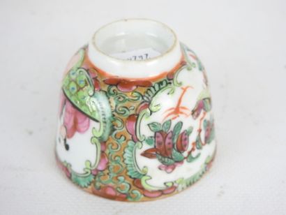 CHINA: Set of three porcelain sorbets with...