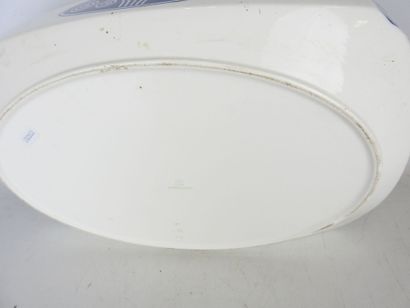 WACHTERSBACH: White earthenware fountain...
