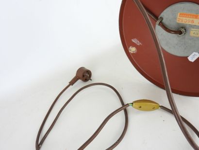 LITA : Pied de lampe, le fût fuselé en bois...