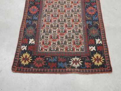 COULOIR GALLERY in knotted wool with geometric...