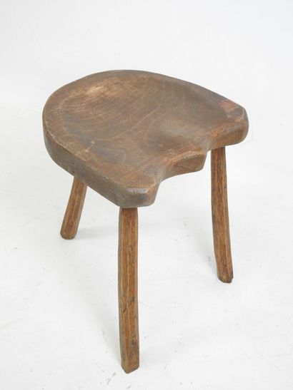 TABOURET brutaliste tripode en bois naturel....