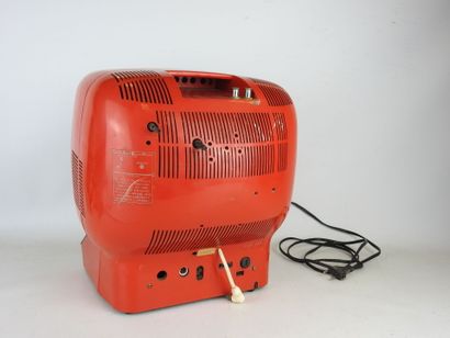 PRANDONI : Téléviseur en métal et plastique...