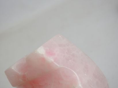 ENCRIER in pink alabaster. 19th century....
