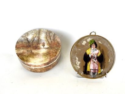 DE BYON (XIXth): Porcelain bonbonnière decorated...