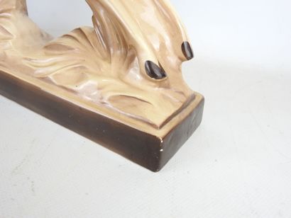 SAINTE RADEGONDE : Antilope. Sujet en céramique...