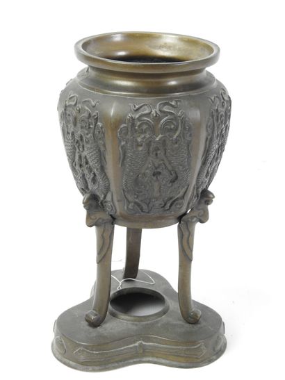 TRIPODE BRUISE PARFUM in bronze decorated...