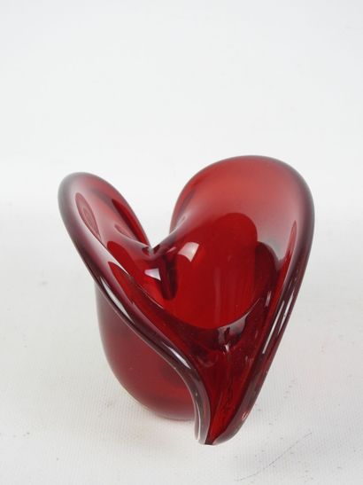 MURANO - OBALL: Free-form red glass vase,...