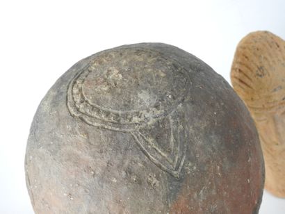 BURA, Niger Valley: Ancient terracotta funerary...