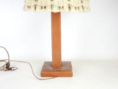LE TANNEUR : Lampe à base carrée gainé de...