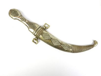 MOROCCO: Metal Koumya dagger, scabbard with...