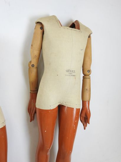 SIEGEL - Paris: Two articulated male mannequins,...