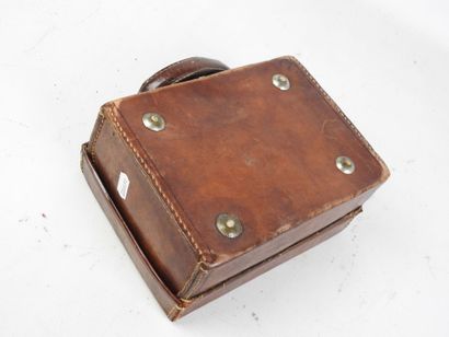 Tortoiseshell cigarette case. 13 x 7.5 cm....