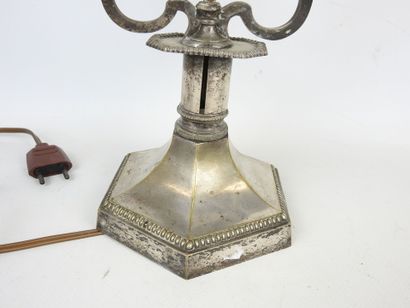 LAMPE bouillotte in silver-plated bronze...